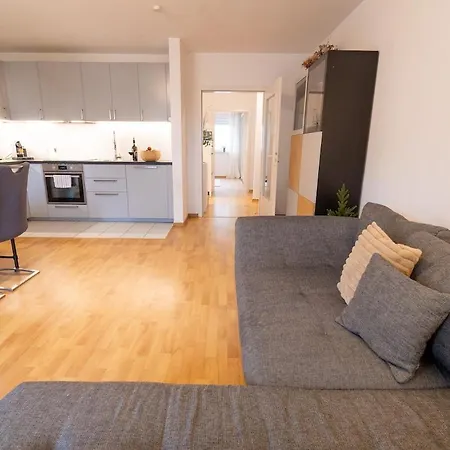 Apartment Bright, Cozy, Well Located At Alaunpark-neustadt