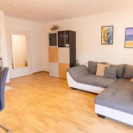 Bright, Cozy, Well Located At Alaunpark-neustadt Apartamento *