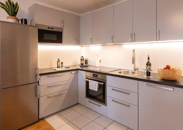 Bright, Cozy, Well Located At Alaunpark-neustadt Apartamento *