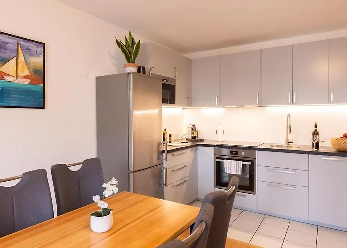 Bright, Cozy, Well Located At Alaunpark-neustadt *